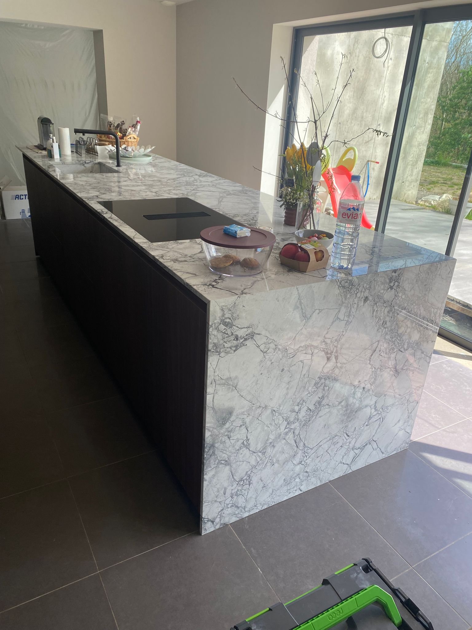 Réalisation Easy Stone — surface en pierre sur mesure