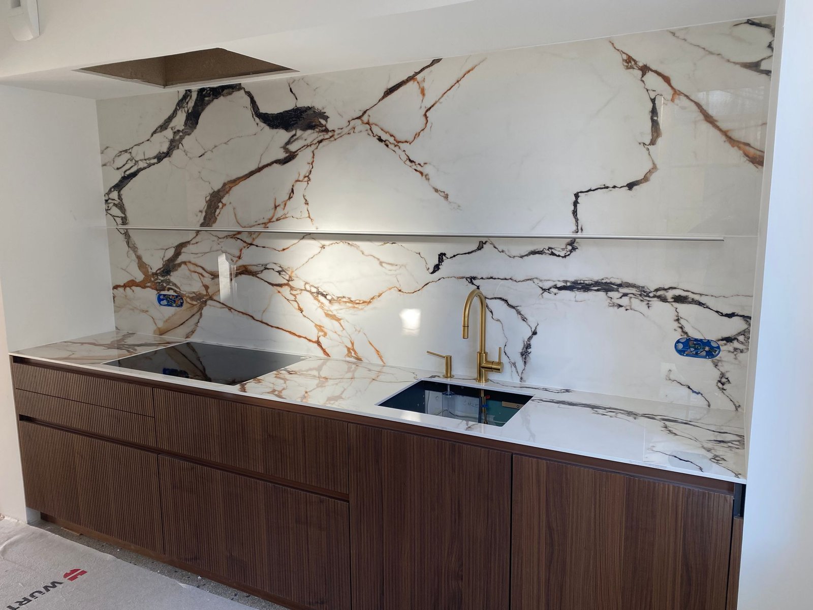Réalisation Easy Stone — surface en pierre sur mesure
