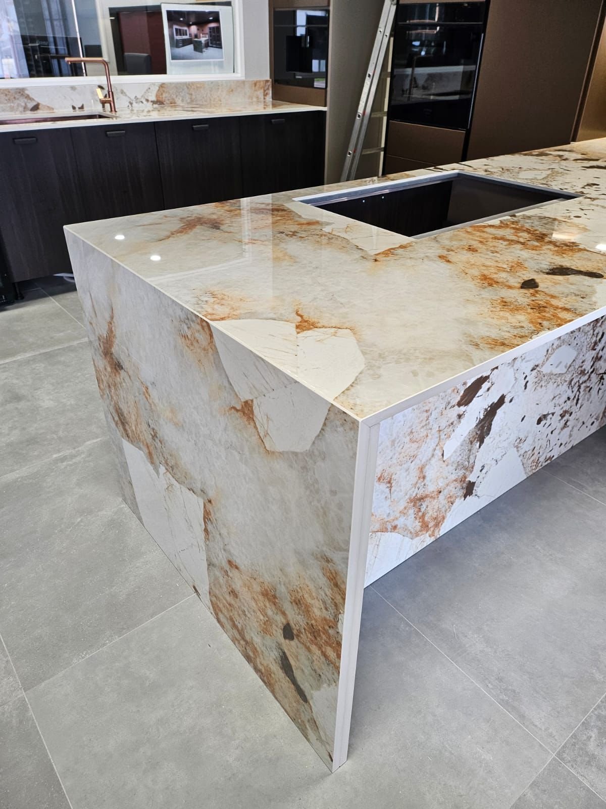 Réalisation Easy Stone — surface en pierre sur mesure