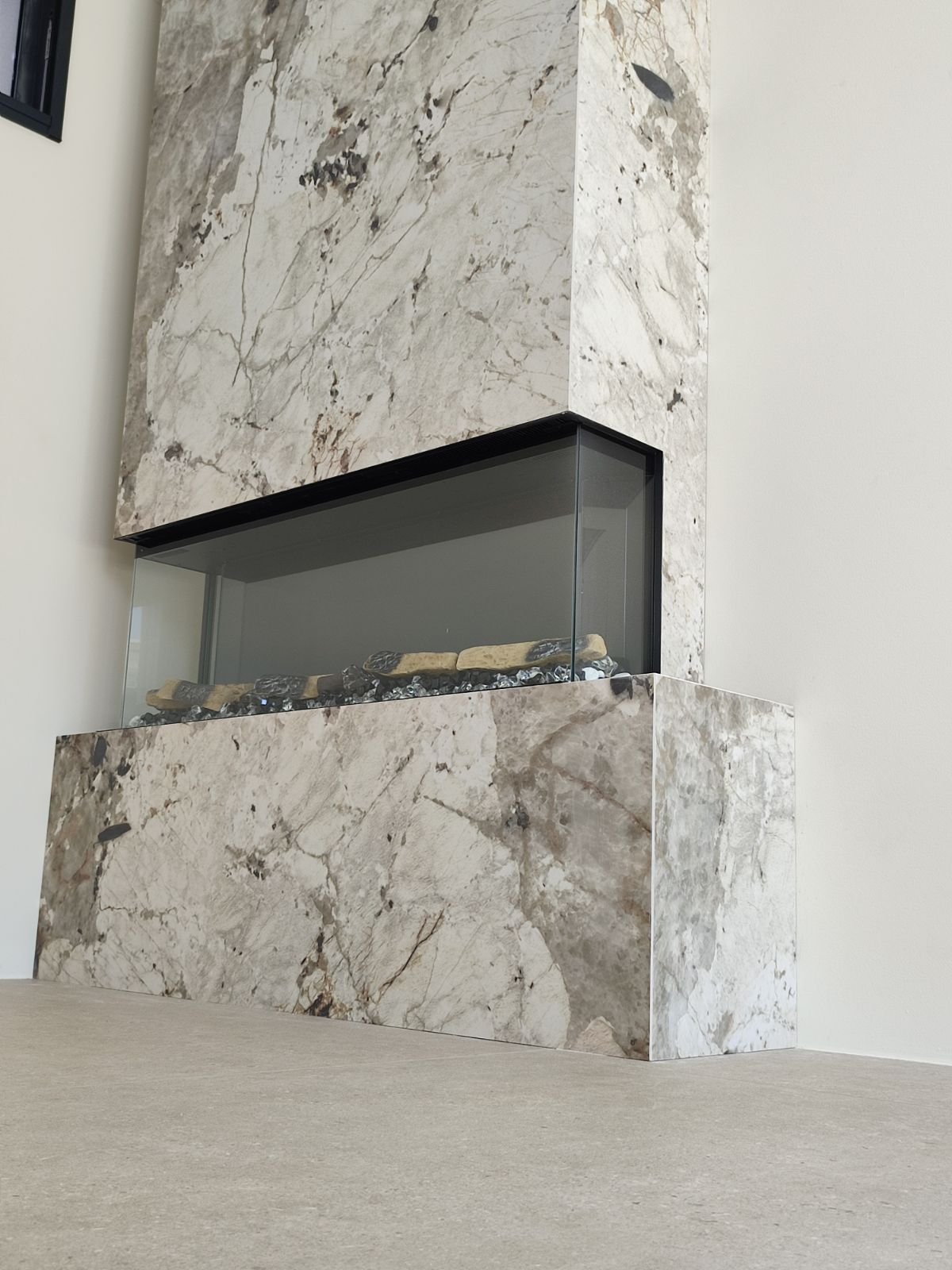 Réalisation Easy Stone — surface en pierre sur mesure